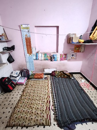 મકાન / મોટો રૂમ ભાડે આપવાનું છે