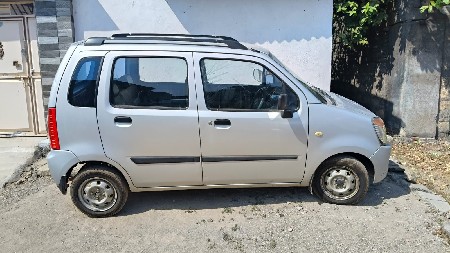 વ્હીલ કાર વેચવાની છે