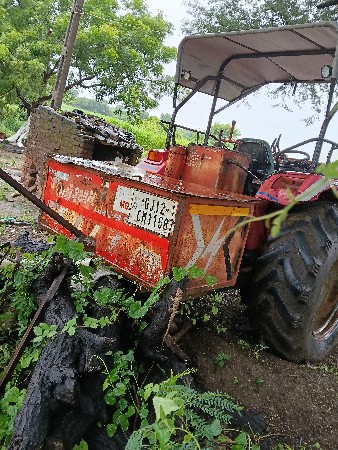 આ લોડર વેચવાનું  છે