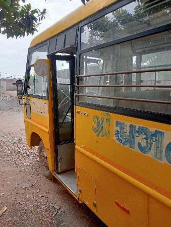 eicher school bus