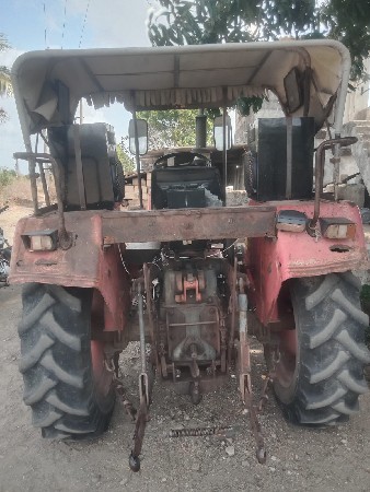 ટ્રેક્ટર વેચવાનું છે