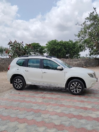Nissan Terrano 85ps