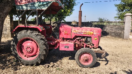 mahendra 275  . 39 HP