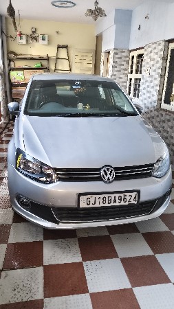 ફોરવીલ કાર વેચવાની છે