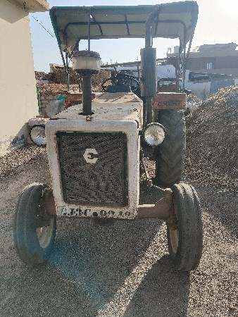 ટ્રેક્ટર વેચવાનું છે.