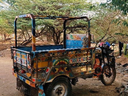 રીક્ષા વેચવાની છે ચિરાગ કંપની