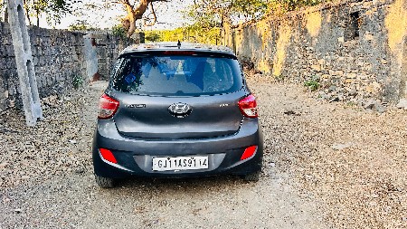 હોન્ડાઈ i10 પેટ્રોલ સીએનજી