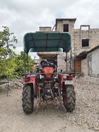 ટ્રેક્ટર વેચવાનુ છે