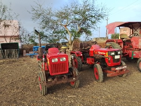 મહેન્દ્રા અને આઇસર અને યુવરાજ