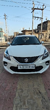ફોરવીલ વેચવાનું છે