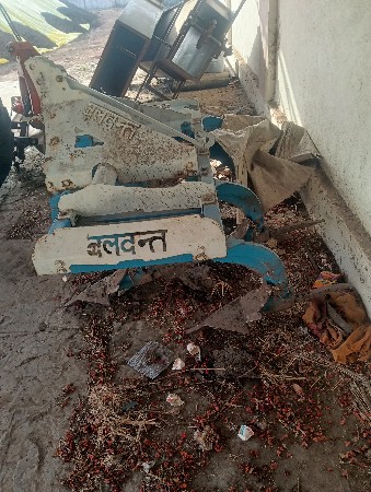 આ તોતા પ્લાવ વેચવાનું છે સાતનું છે