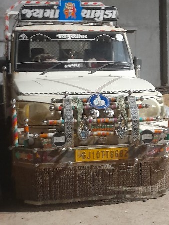બોલેરો વેચવાનો છે
