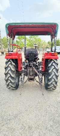 ટ્રેક્ટર વેચવાનું છે