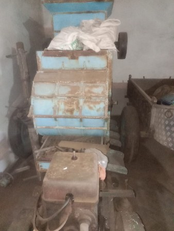 આ હલર વેચવાનું છે 
હલર ચાલુ છે