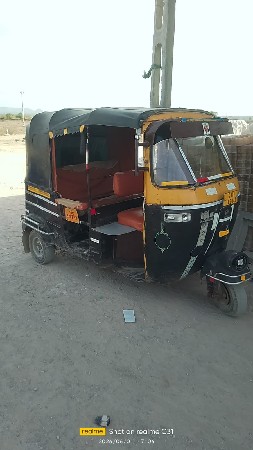 રીક્ષા વેચવાની છે