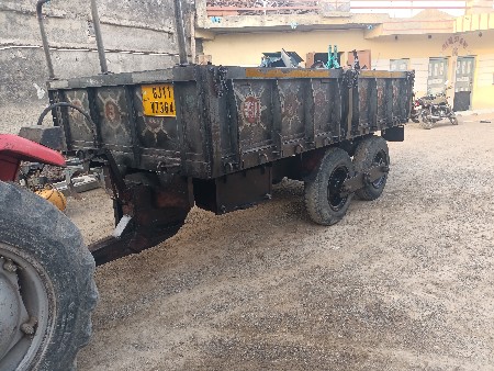 ટ્રેક્ટર ટોલી અને આખો સેટ