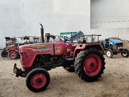 Mahindra 275
