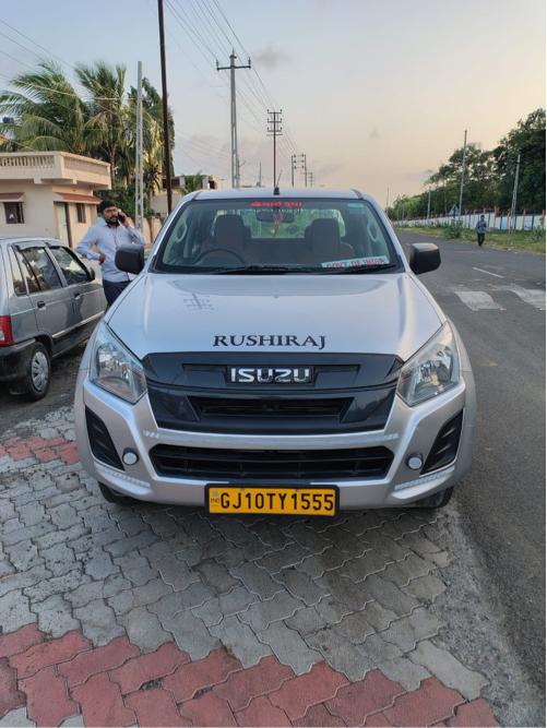 Isuzu Dmax aapi devani che