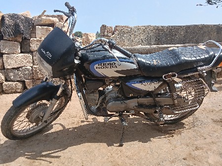 ટુ વ્હીલર વેચવા નું છેઃ