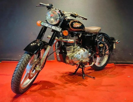 ROYAL ENFIELD( classic)