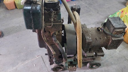 જનરેટર સેટ વેંચવાનું છે