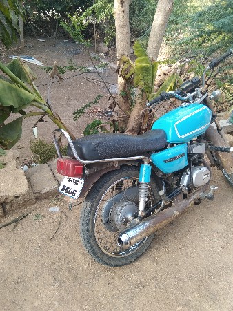 સુઝુકી મેક્સ ૧૦૦