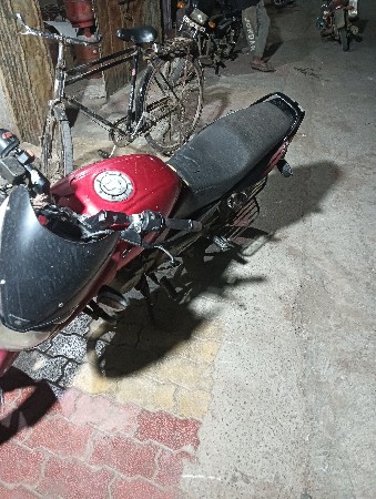 ગાડી વેચવાની છે