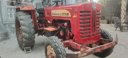 ટ્રેક્ટર વેચવાનું છે