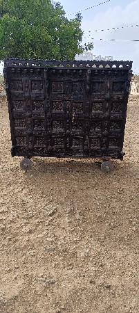 મંજુસ વેચવાનો છે...કીંમત 10000