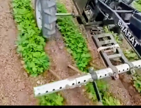 મીની ટ્રેકટર છે