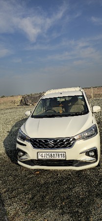 વેચવાની છે