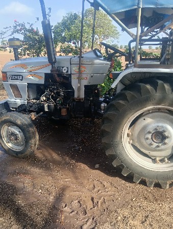 eicher 380