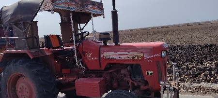 ટ્રેકટર વેચવાનું છે