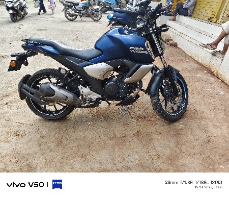 વેચવાનું છે.