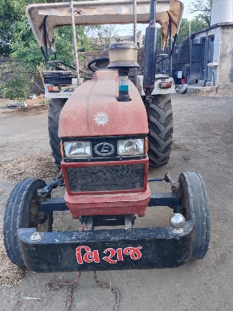 ટ્રેક્ટર વેચવા નુ છે