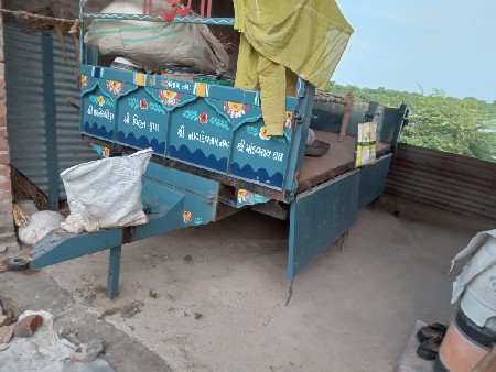 વેચવાનું છે