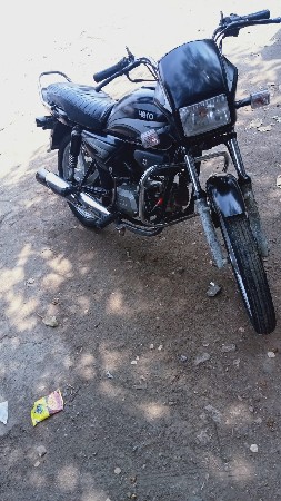 ટુ વ્હીલ વેચવાનું છે મોડલ 2015 નું