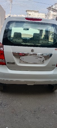 વેચવાની છે