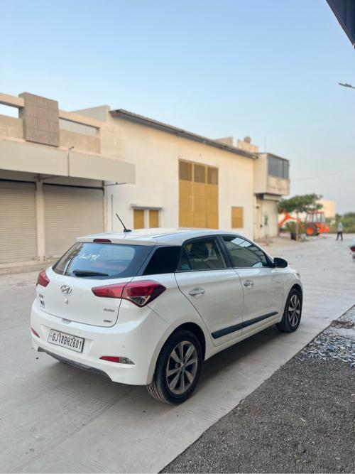 i 20
Asta (o) Top Model