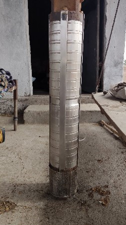 ફાલ્કન કંપનીનો પંપ વેચવાનો છે