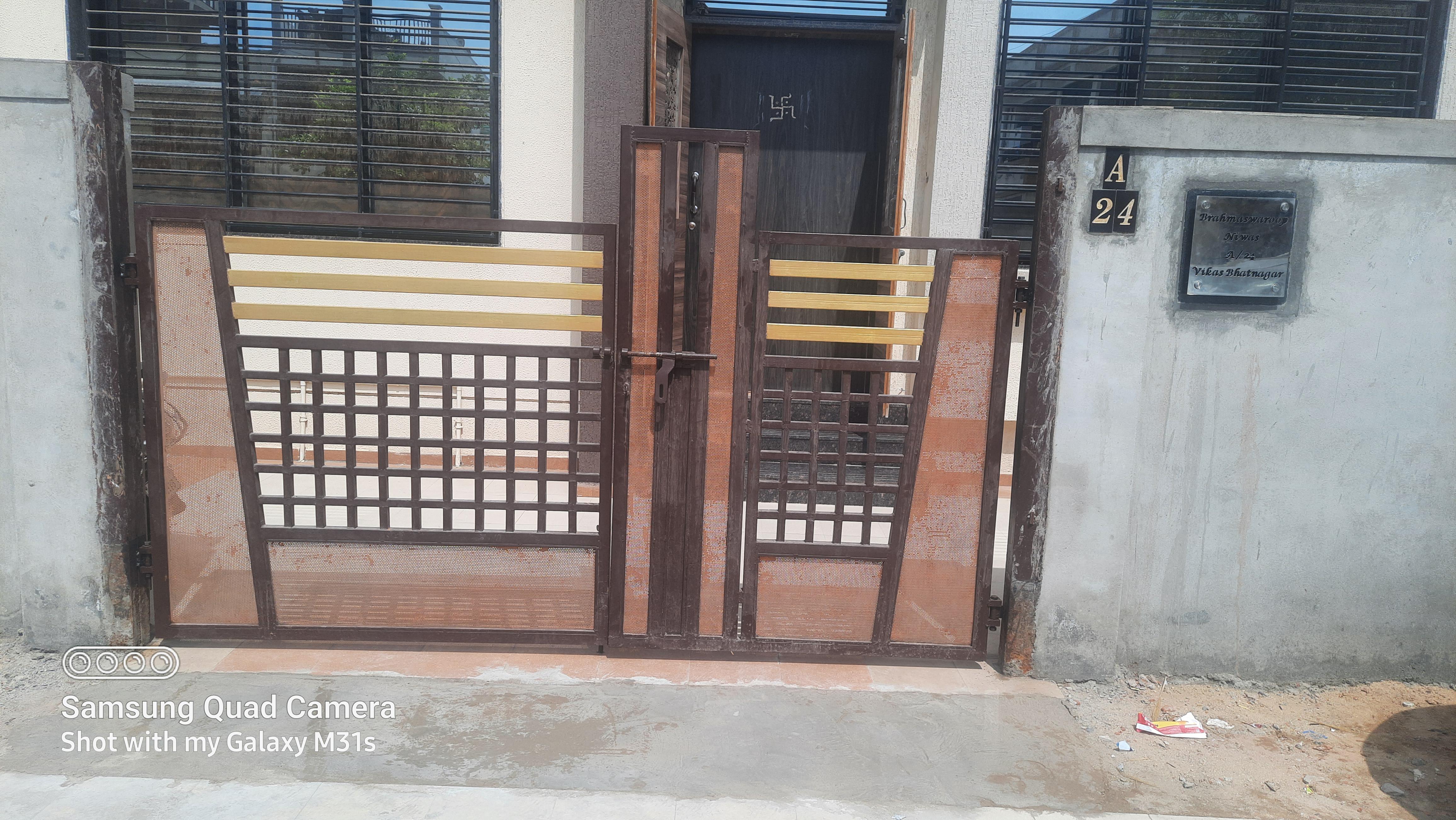Boundri wall ka gate