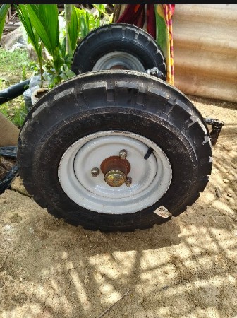 સનેડા ના આગલા ટાયર વેચવા ના છે