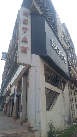 ડ્રાઈવર જોઈ છે
