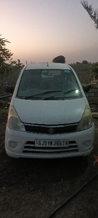 ફોરવીલ વેચવાની છે