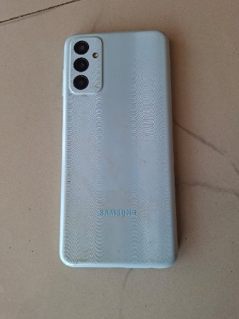 આ ફોન વેચવાનો છે