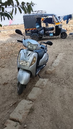 એક્સેસ 15 ટાયર બેય નવા મોડલ 2012