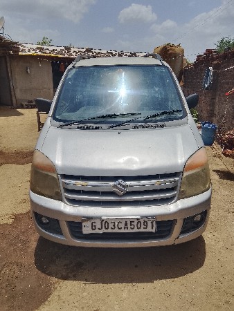 વેગેનાર ગાડી વેચવાની છે
