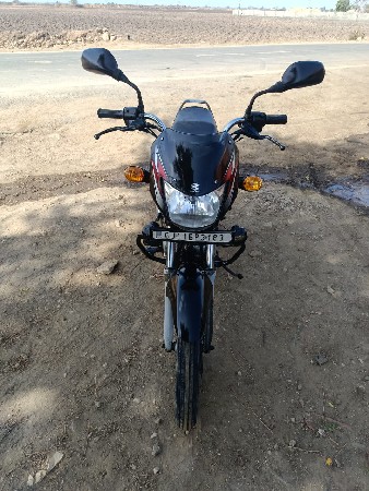 સી. ટી. સો બાઈક વેચવાની છે .