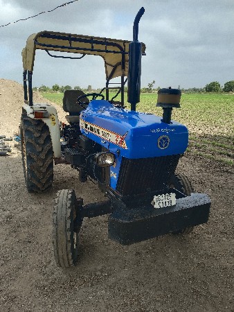 New Holland TX 3037