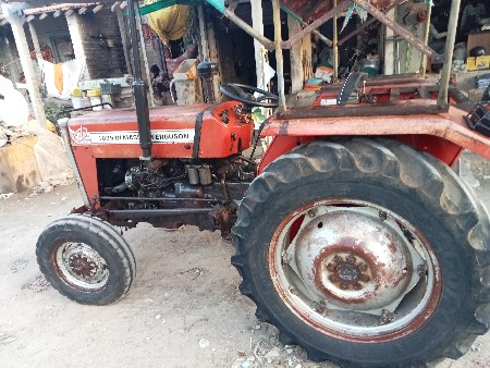 ટ્રેક્ટર વેચવાનું છે